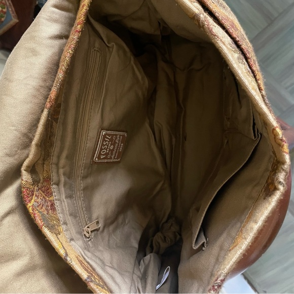 Fossil brand purse - Picture 3 of 3